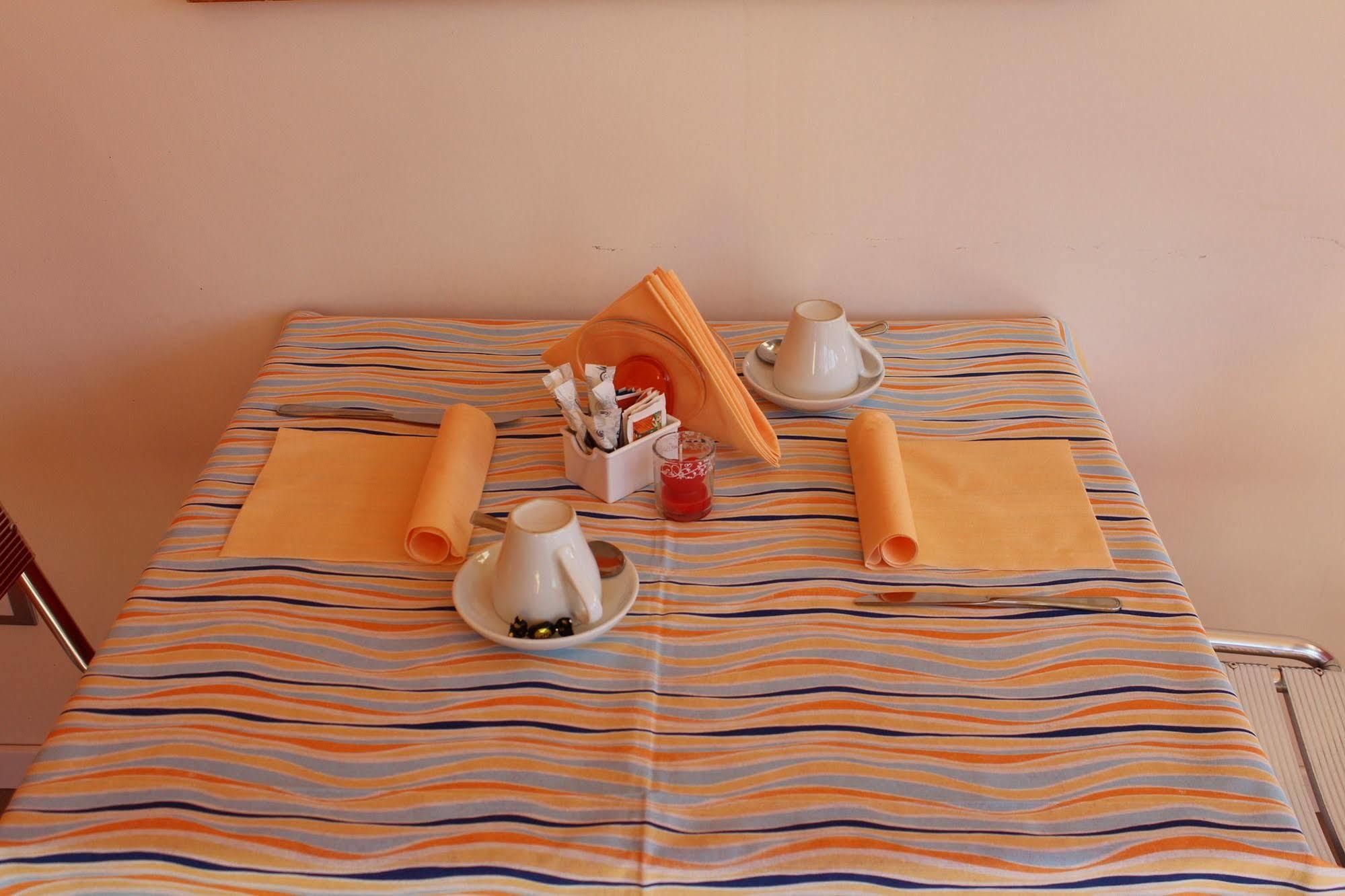 Blue Relais Garda Hotel Carpenedolo ภายนอก รูปภาพ